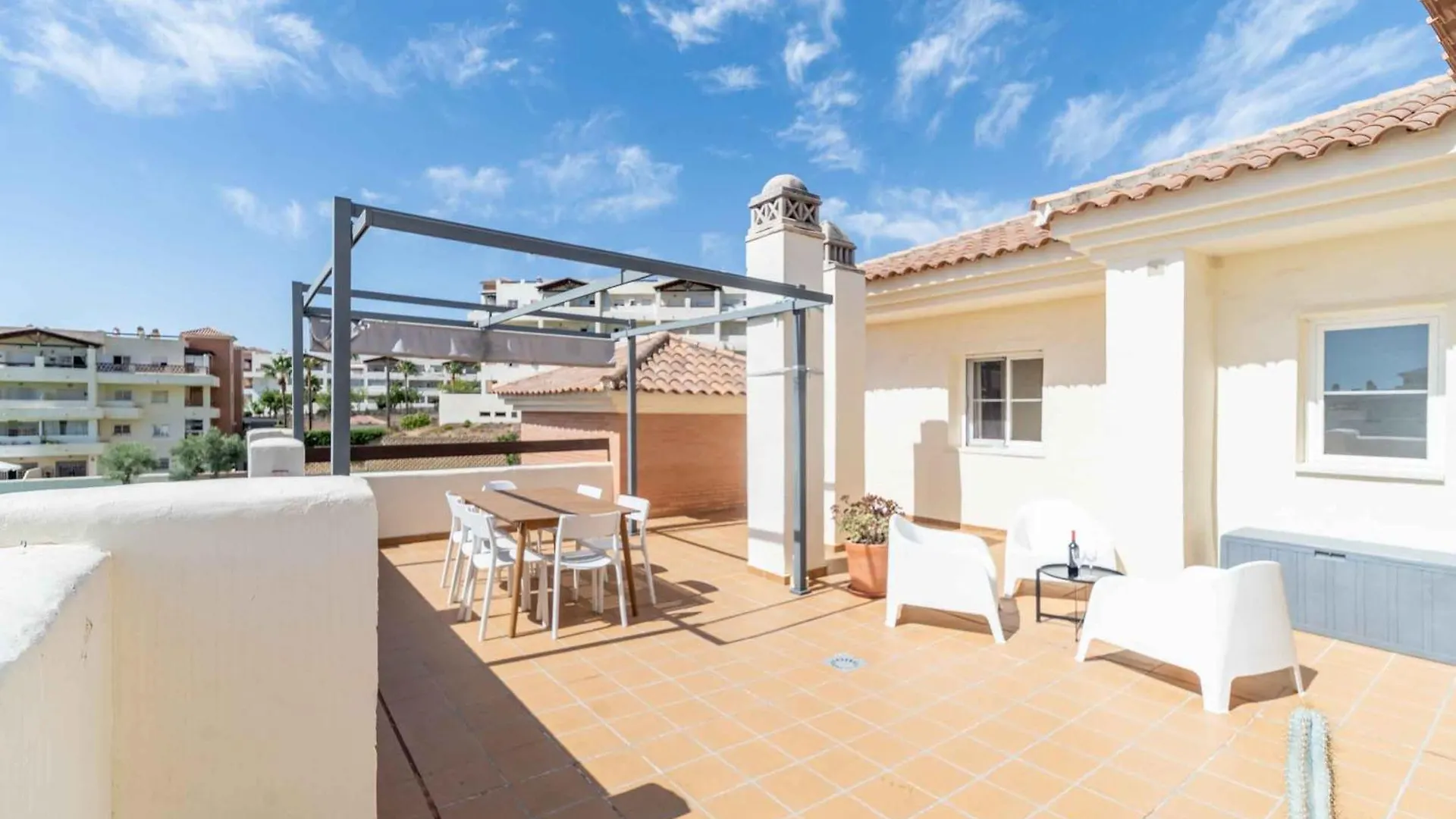 116 - Penthouse With Views And Pool, 5Min Away From Golf Course! Apartment Benalmadena