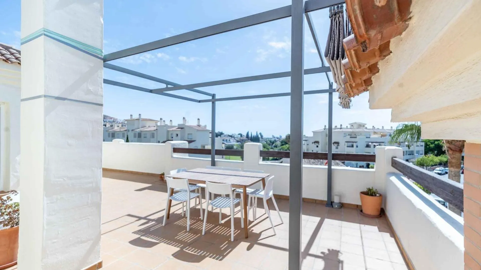 116 - Penthouse With Views And Pool, 5Min Away From Golf Course! Apartment Benalmadena